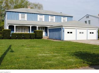 2794 Goldwood Dr, Rocky River, OH