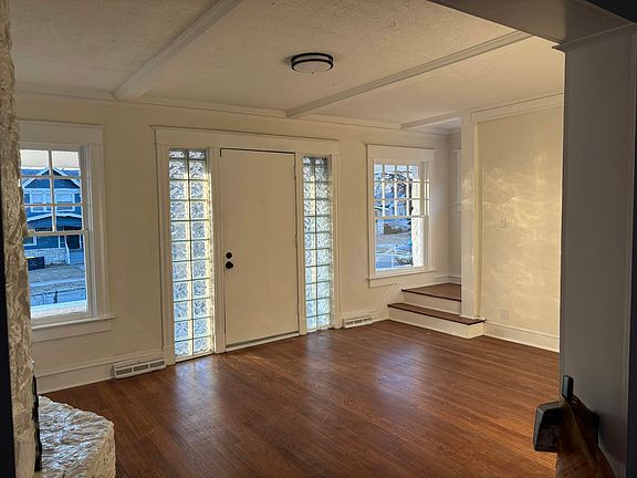 2nd image of 4119 S Benton Ave