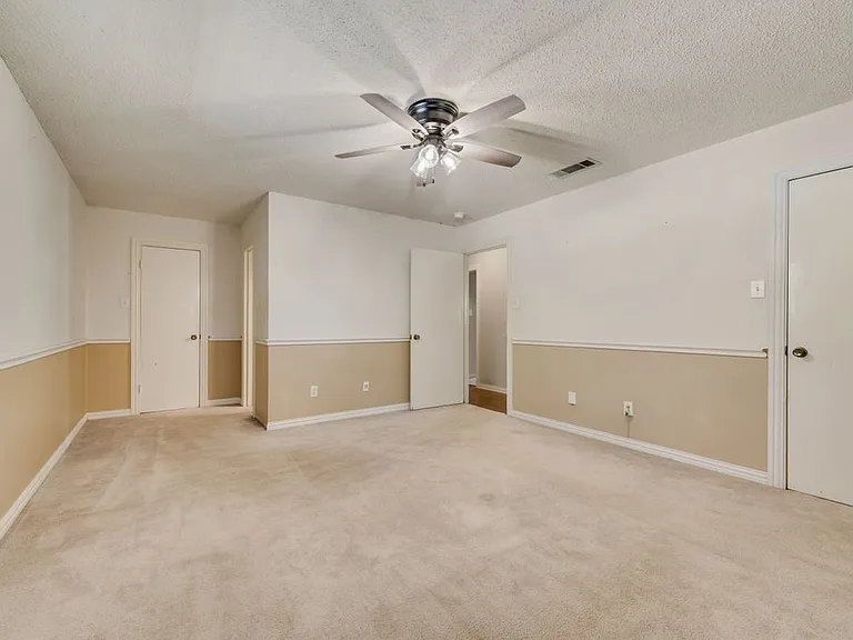 3000 Monties Ln — Photo 8
