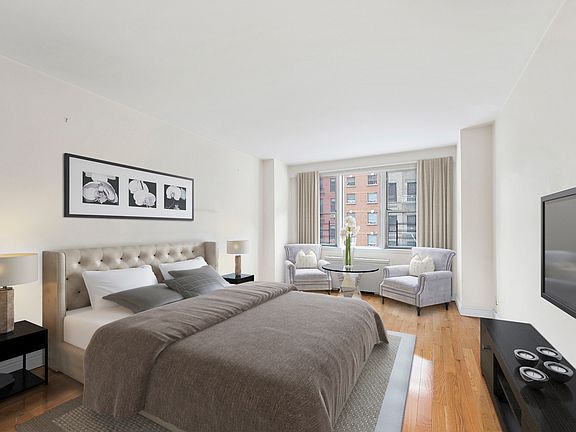3rd image of 177 E 75th St APT 6C