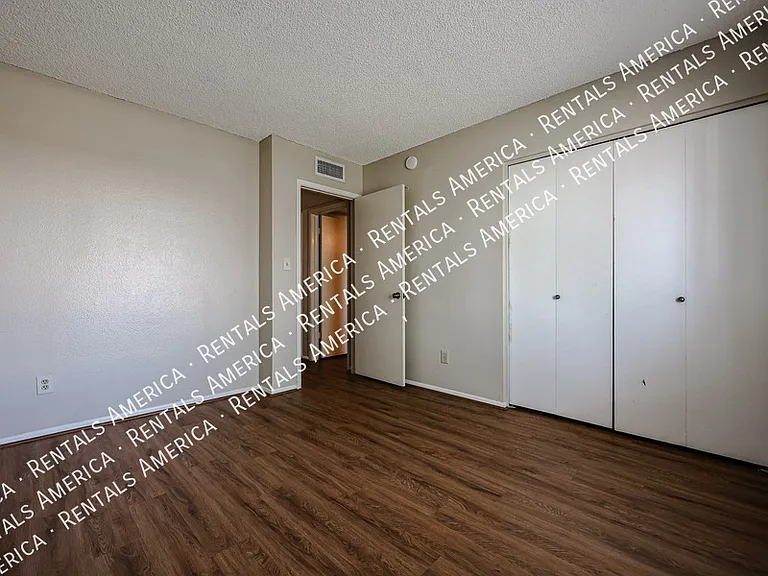 2466 W Onza Ave — Photo 30