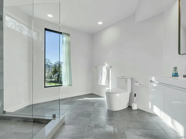 10 Bay View Dr — Photo 32