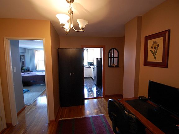 5th image of 2299 E 13th St APT 5J