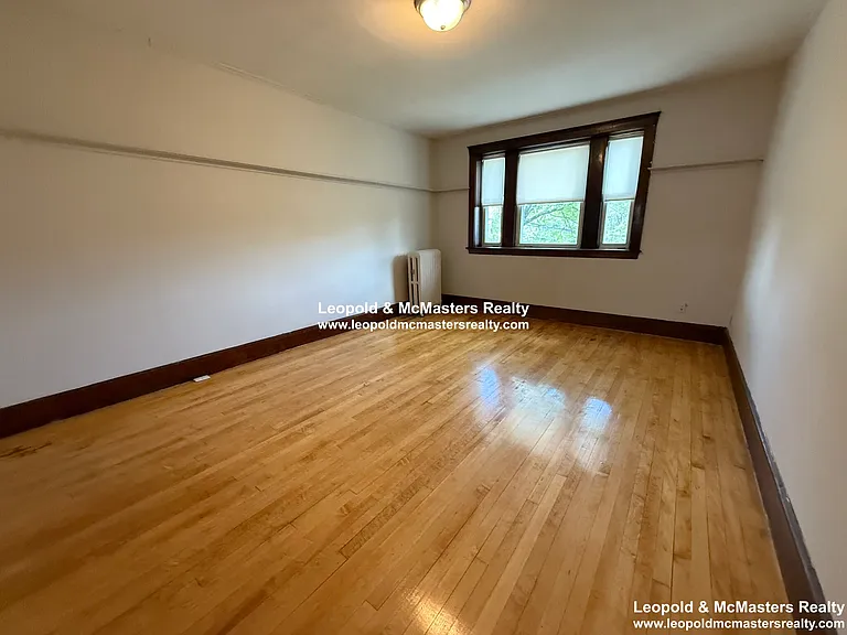 133 Davis Ave #1 — Photo 18