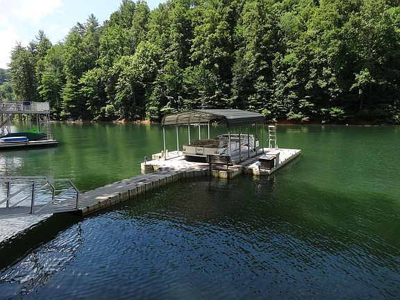 5th image of 213 Candlewood Ln