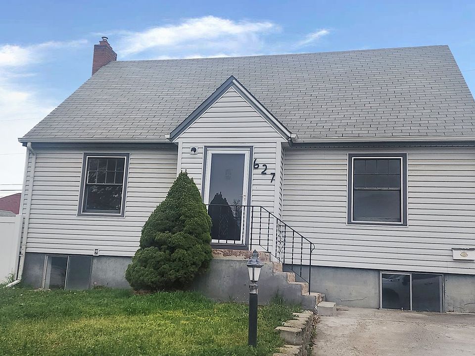 1st image of 627 NW 9th St