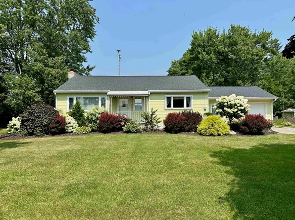 12490 W Brady Rd, Chesaning, MI 48616