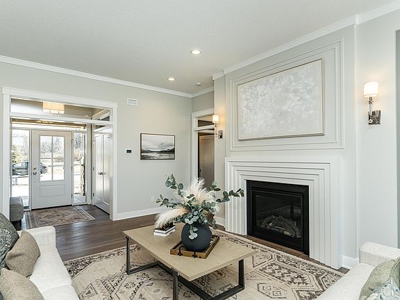 2nd image of 1747 Mayowood Rd SW