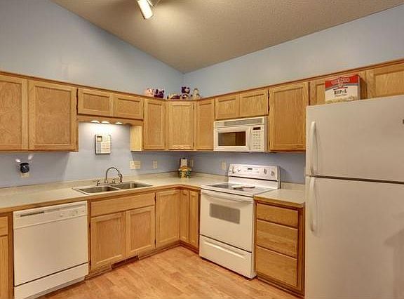 3rd image of 2593 230th Ct NW