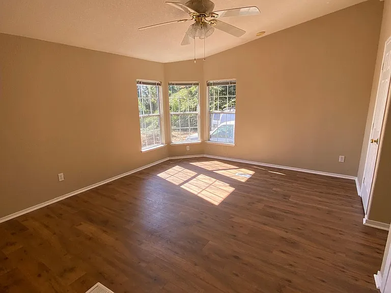 23 McCormick Rd — Photo 66