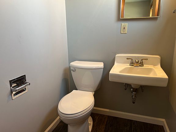Master 1/2 Bath View 2