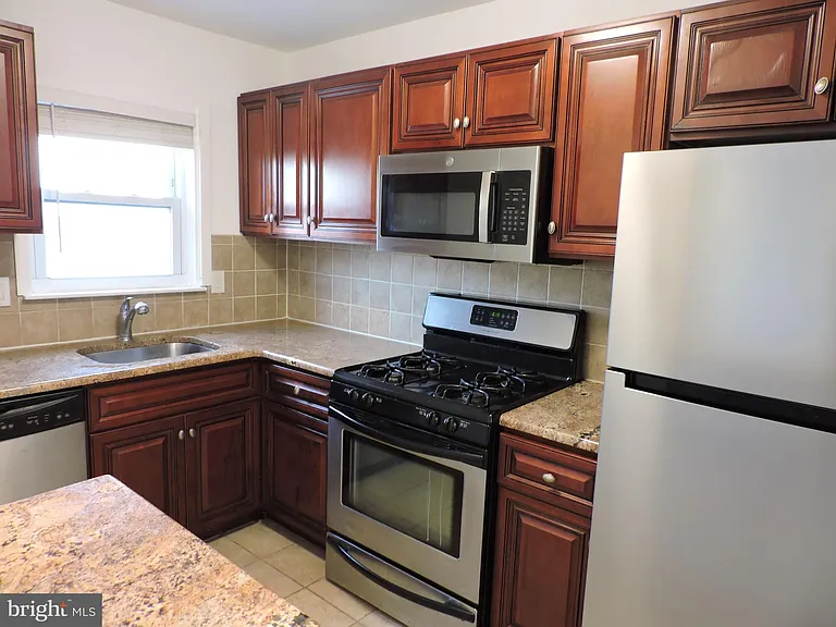9358 Neil Rd #A — Photo 9