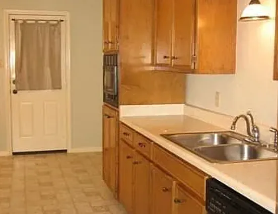 1512 Bryant Way — Photo 7