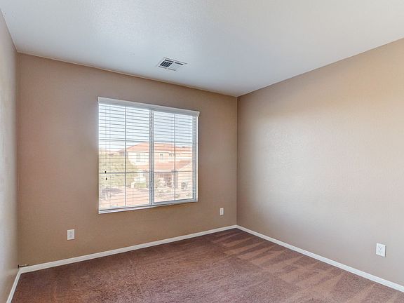 3rd image of 519 Moses Lake Ct