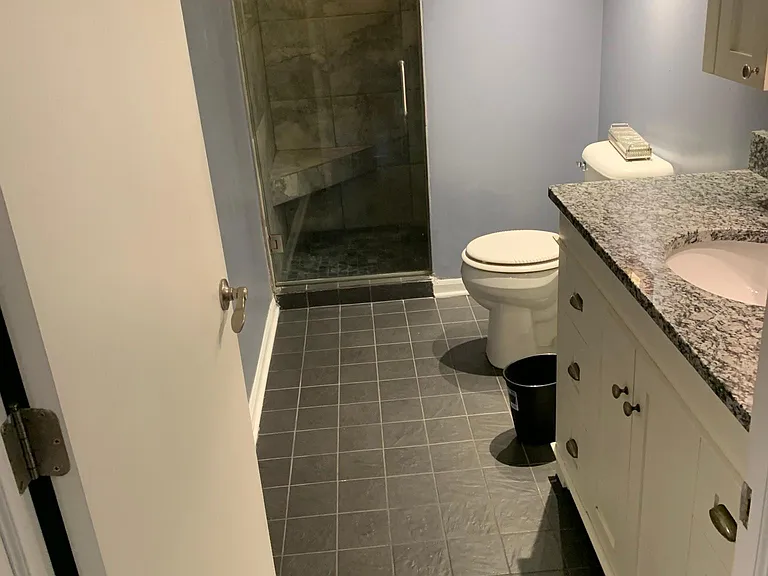 424 Main St #D — Photo 11