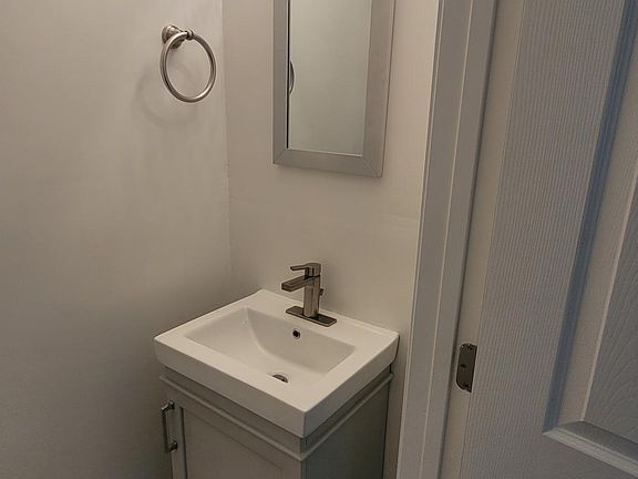 5th image of 1601 Jordan Dr APT 46