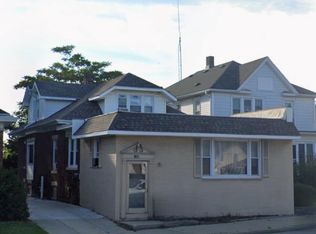 2060 Douglas Ave, Racine, WI 53402