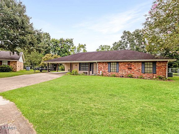3rd image of 2434 Herbert Dr