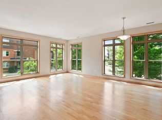 731 Victoria St S, Saint Paul, MN 55102