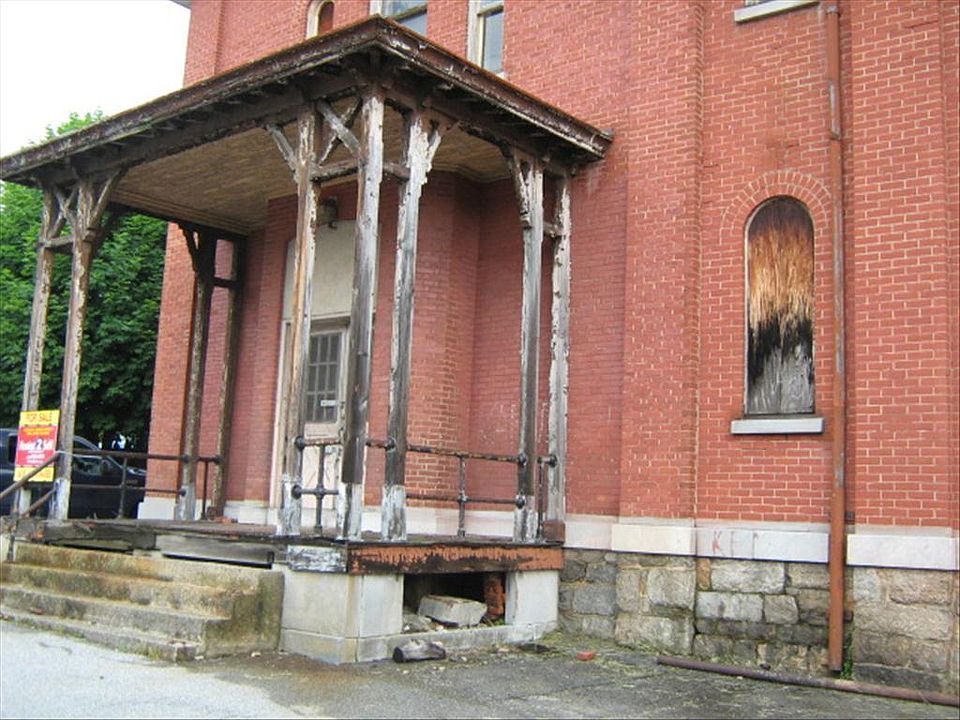 2nd image of 0 Front St