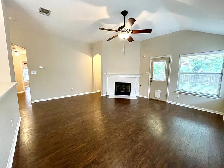 228 Chandler Crossing Trl — Photo 8