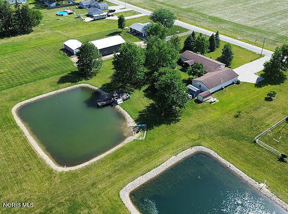 5th image of 15873 Highland Center Rd