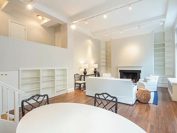 4th image of 170 E 78th St APT 4A