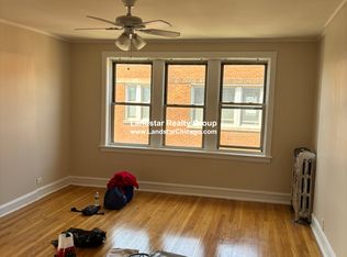 2342 W Touhy Ave APT 2A, Chicago, IL 60645