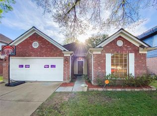 313 Trail Ride Rd, Angleton, TX 77515