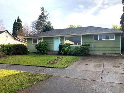 1095 F St, Springfield, OR, 97477