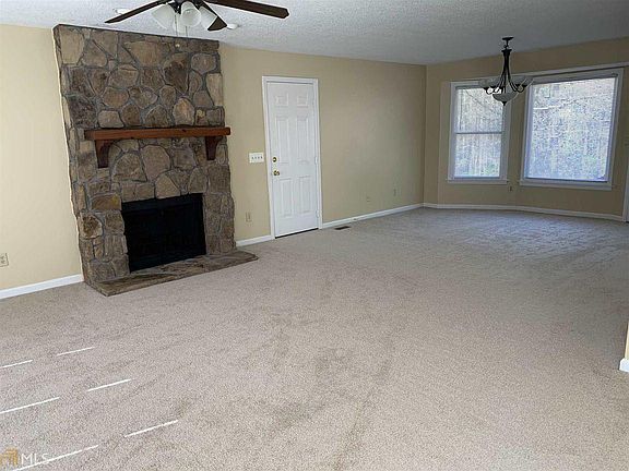 3rd image of 12 Cherokee Dr NE #2