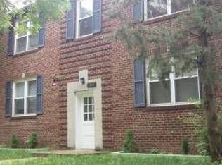 6932 Chippewa St, Saint Louis, MO