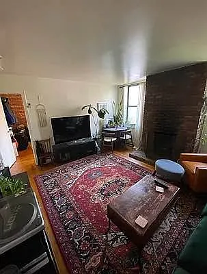 Rented by KNOCKKNOCK LLC | media 9