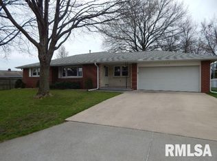 105 Ridge Ave, Morton, IL 61550