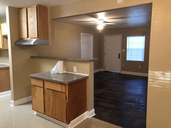 4th image of 10010 Cathedral Dr