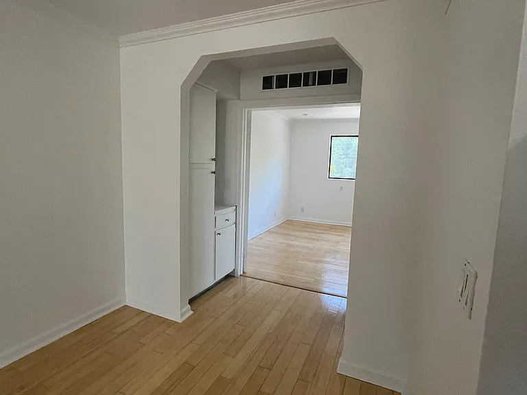 7307 Haskell Ave #4 — Photo 20