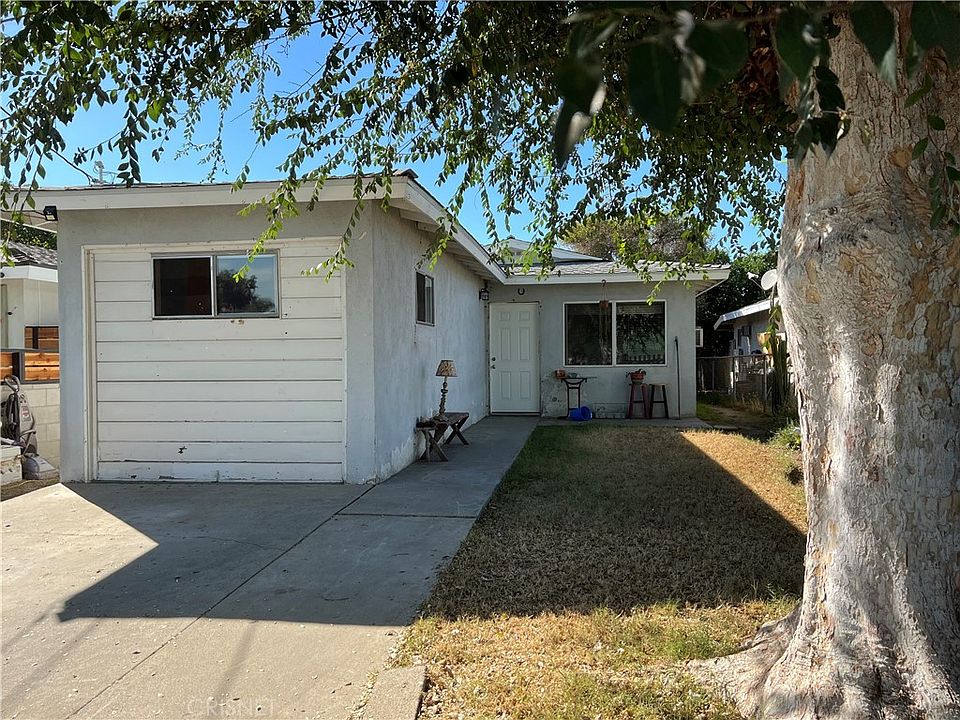 1st image of 15353 Manzana Ave