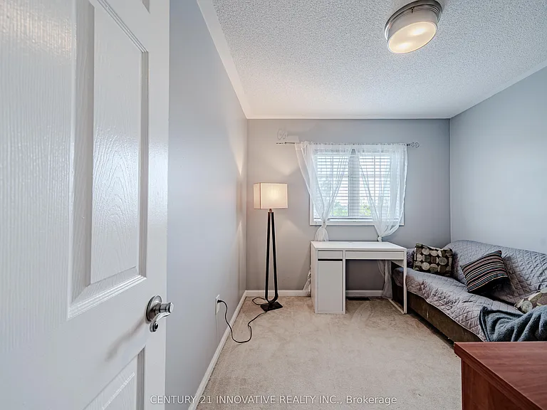 28 Samandria Ave #UPPER — Photo 25
