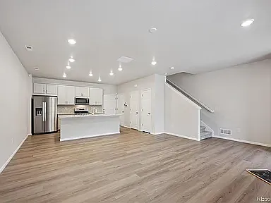 13927 Vispo Way — Photo 9