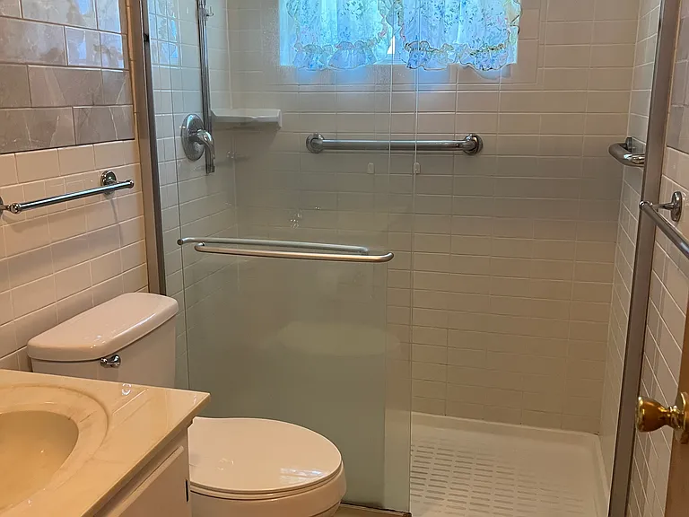4433 Ackerman Blvd — Photo 5