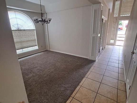 4th image of 623 Stoneway Dr