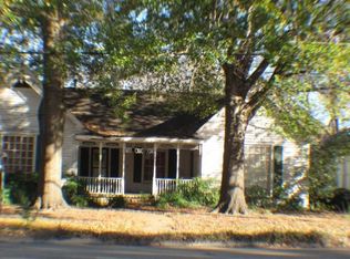 908 N Rockwall Ave, Terrell, TX 75160