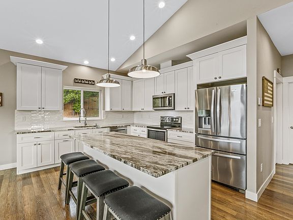 5th image of 12611 E Big Meadows Rd