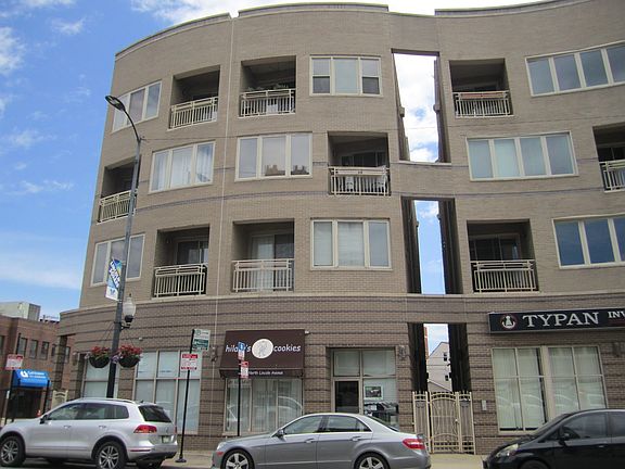 3rd image of 4915 N Lincoln Ave #P-2