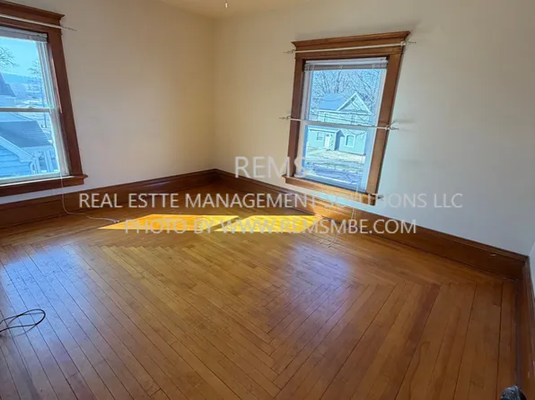 203 S Albert Ave, Reedsburg, WI 53959