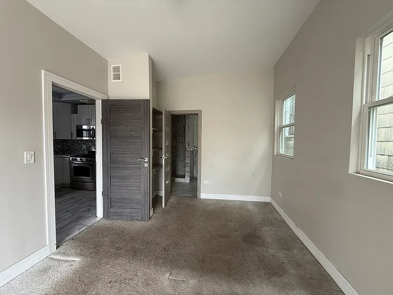 5942 S Justine St — Photo 6