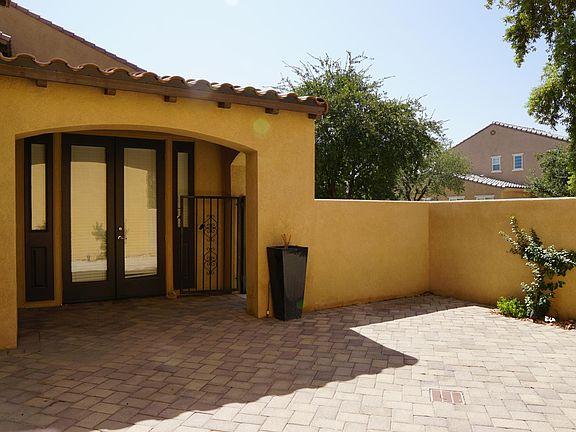 4th image of 552 Calle Vibrante