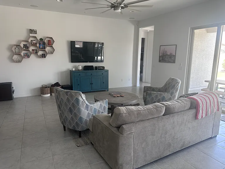 240 E Virgo Pl — Photo 4