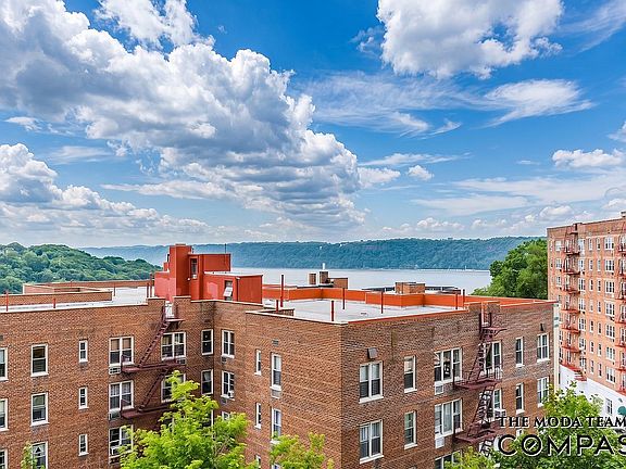 5th image of 2550 Independence Ave APT 5P
