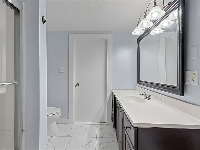 8 Ash St — Photo 8